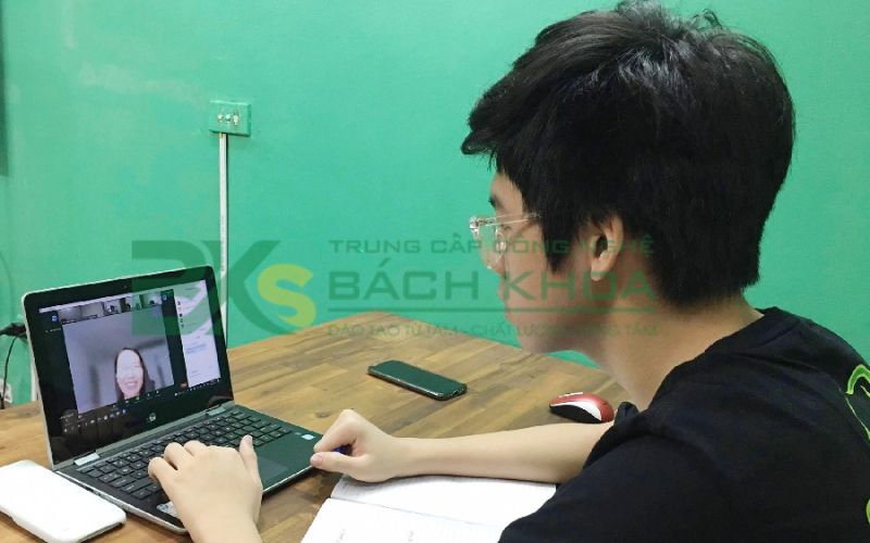 Nên đăng ký Học Trung cấp online ở đâu?